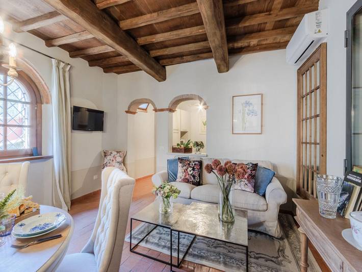 Gîte pour 6 personnes, avec piscine ainsi que terrasse et jardin, adapté aux familles en Toscane - 3