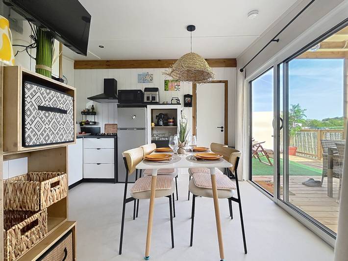 Mobil home pour 6 personnes, avec piscine et terrasse dans Kairon Plage - 2