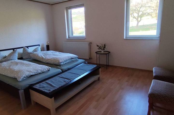 Appartement entier, Appartement spacieux avec terrasse, jardin, piscine, poêle à bois, sauna, Suisse saxonne in Sebnitz, Massif gréseux de l'Elbe