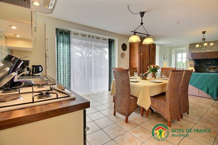 Gîte pour 12 personnes, avec jardin à Plouhinec (Morbihan) - 2