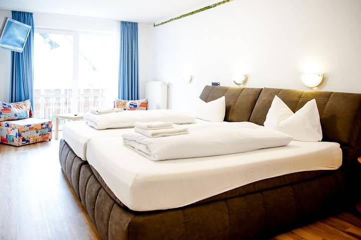 Zimmer für 2 Personen, mit Balkon und Sauna sowie Ausblick und Garten in Winterberg