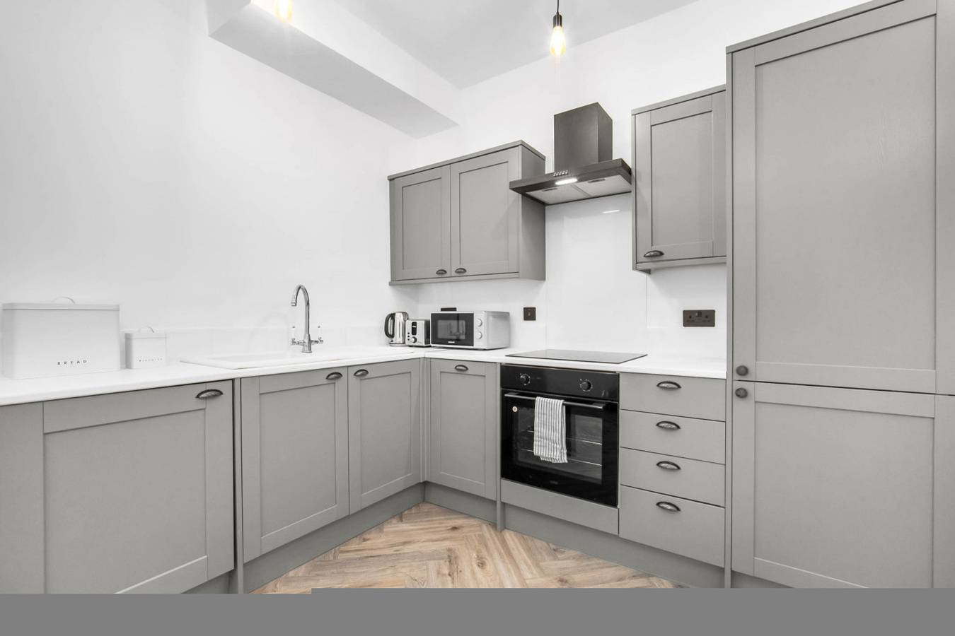 Modern 3 Bedroom Townhouse - Bedroom Tvs - Wolverhampton Centre in Wolverhampton, Birmingham Area