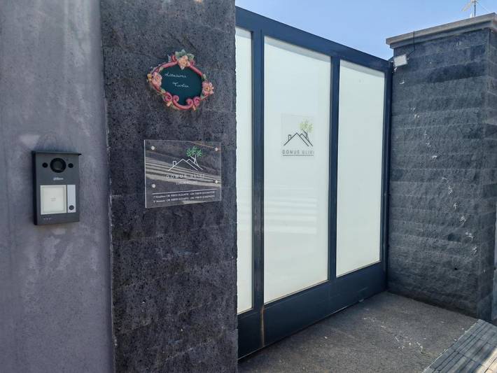 BnB für 4 Personen, mit Pool und Ausblick sowie Garten in Catania
