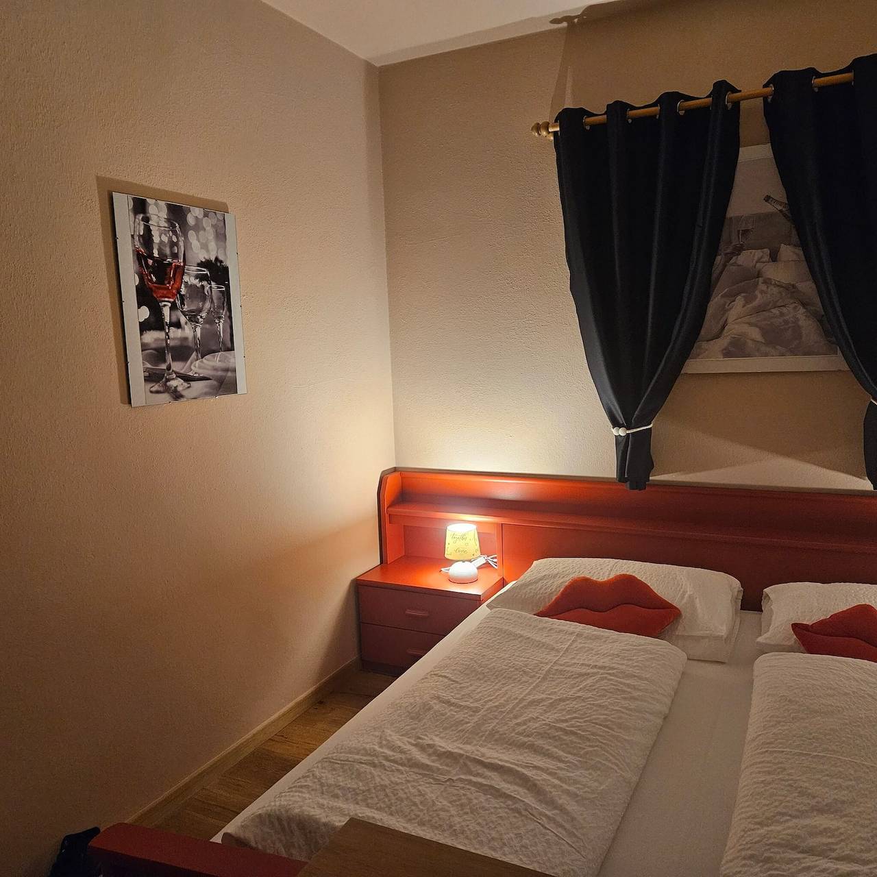 Zimmer 'Garni Unterweggütl Love' mit Bergblick, Gemeinschaftspool und Wlan in Naturns, Texelgruppe