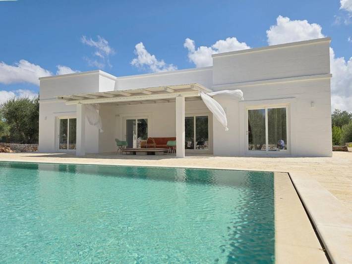Agriturismo voor 9 personen, with zwembad and whirlpool as well as tuin in Ostuni
