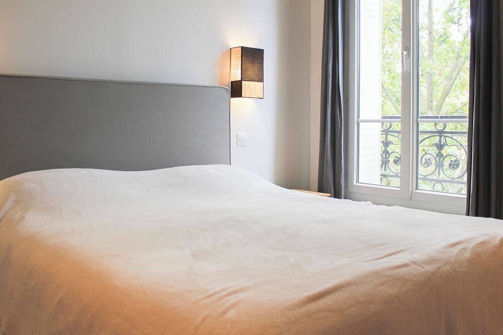 Apartamento entero, Bright apartment near metro in Clichy, Altos del Sena