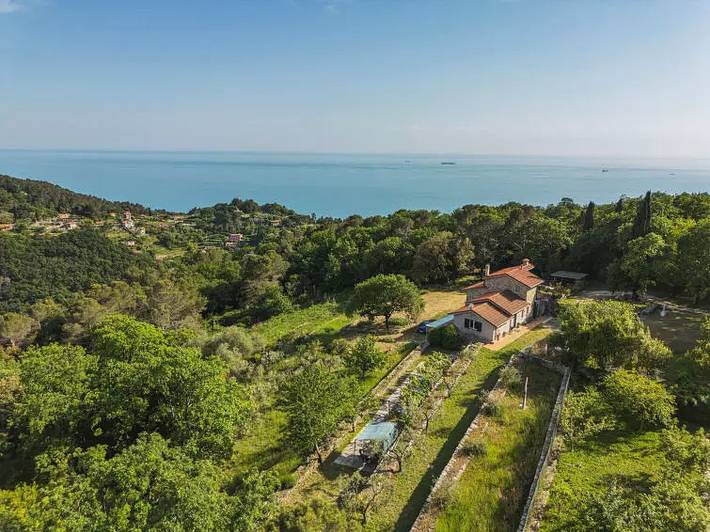 Casa vacanza per 6 persone, con Terrazza e Giardino a Tellaro