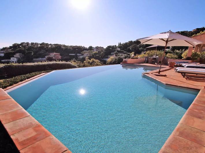 Location de vacances pour 10 personnes, avec jardin et piscine dans Golf Bluegreen Sainte-Maxime - 4