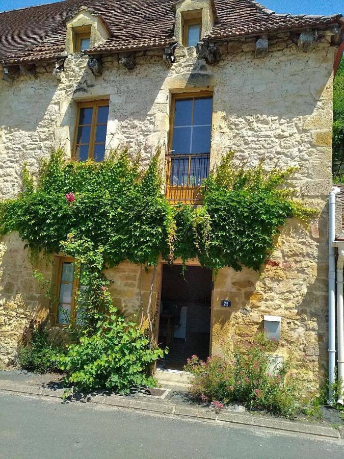 Location de vacances pour 4 personnes, avec terrasse et jardin, animaux acceptés à Badefols-sur-Dordogne - 2