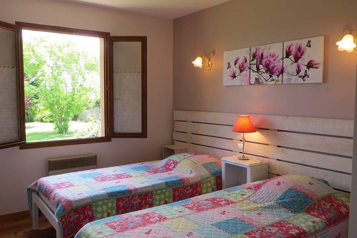 Freistehendes Haus mit einem großen Garten und eingezäunt in Auzas, Haute-Garonne