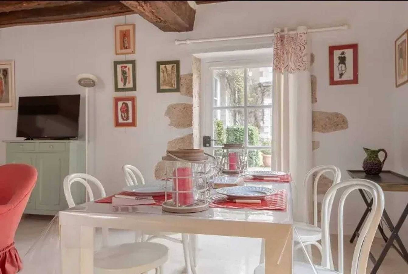 Maison avec jardin à Cellettes, 150 m², local à vélos in Cellettes, Région de Blois