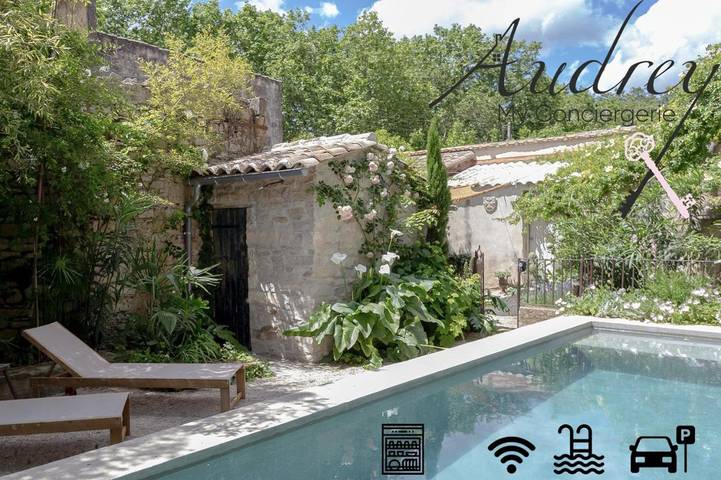 Location de vacances pour 2 personnes, avec piscine et jardin à Marsillargues - 2