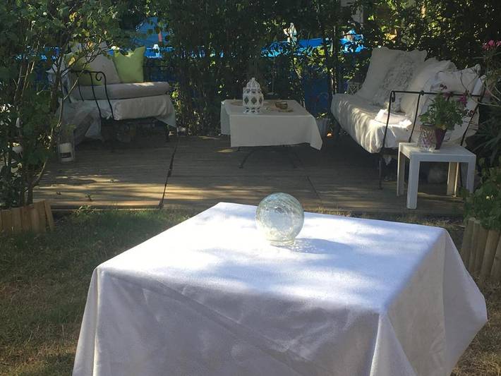 Location de vacances pour 2 personnes, avec jardin et bassin pour enfant ainsi que piscine et vue à Saint-Cyr-sur-Loire - 4