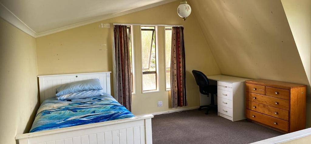 Ruhige Gästezimmer in Browns Bay mit Blick auf den Garten in Auckland, Auckland Council