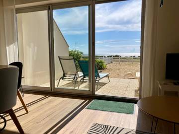 Gîte pour 2 personnes, avec jardin ainsi que vue et terrasse dans Plage Ker-Elisabeth