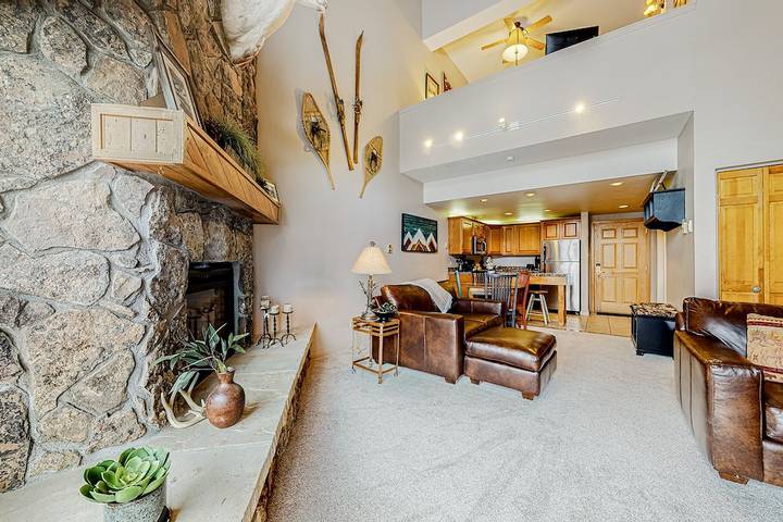 Vacation rental for 2 people, with balcony and hot tub in Steamboat Springs