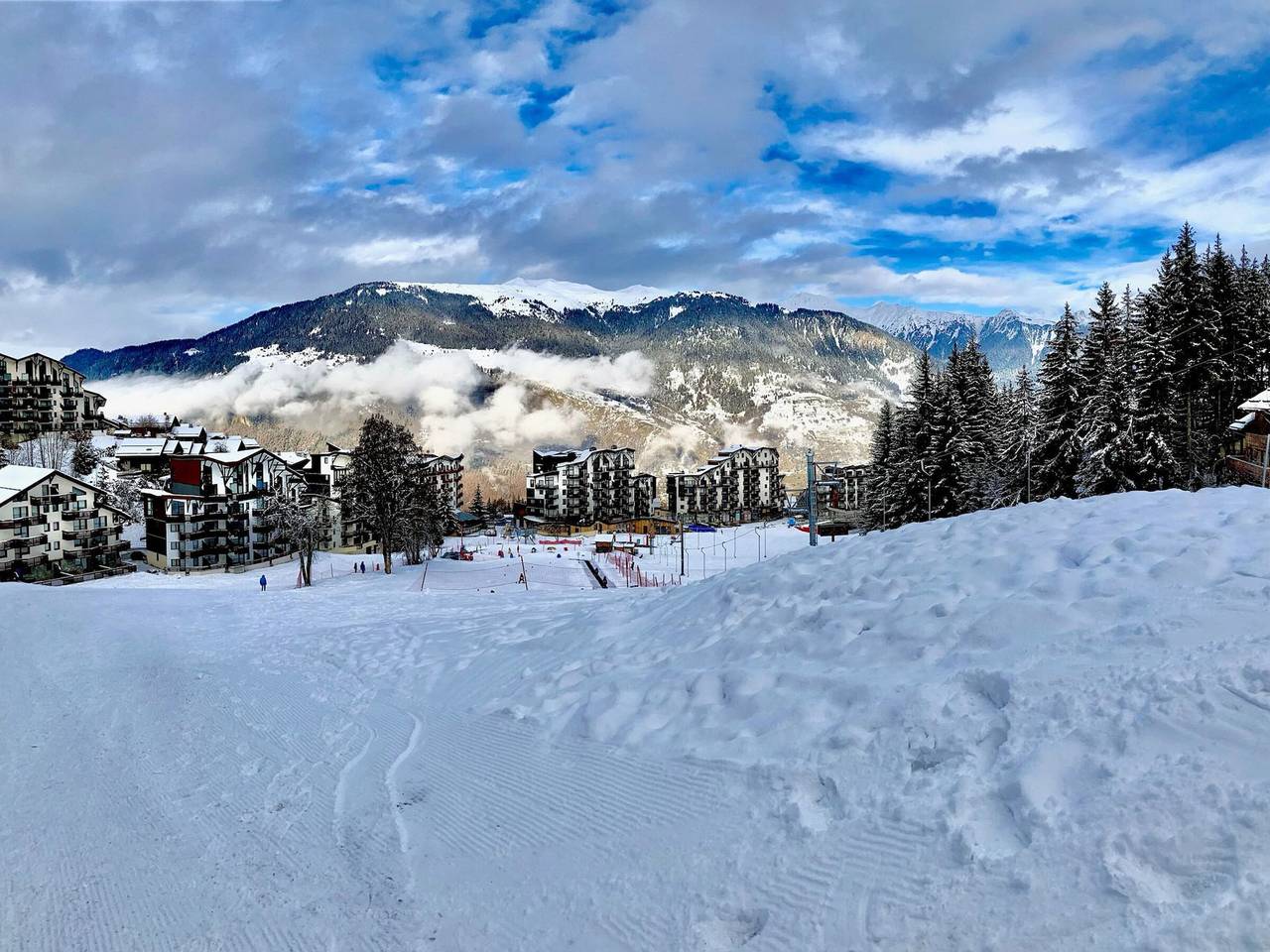 Appartement entier, Appartement skis aux pieds avec parking à La Tania in La Tania, La Perrière