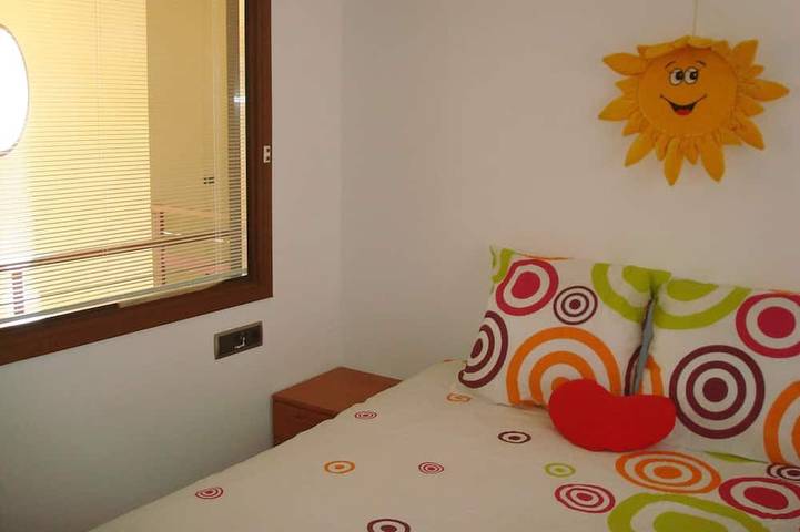Villa mit Privatpool, Terrassen, 50 m zum Meer, 50 m zum Naturschutzgebiet in Playa de Muro, Muro