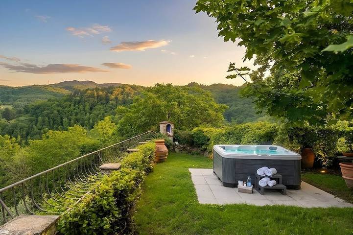Ferienhaus für 8 Personen, mit Whirlpool und Garten