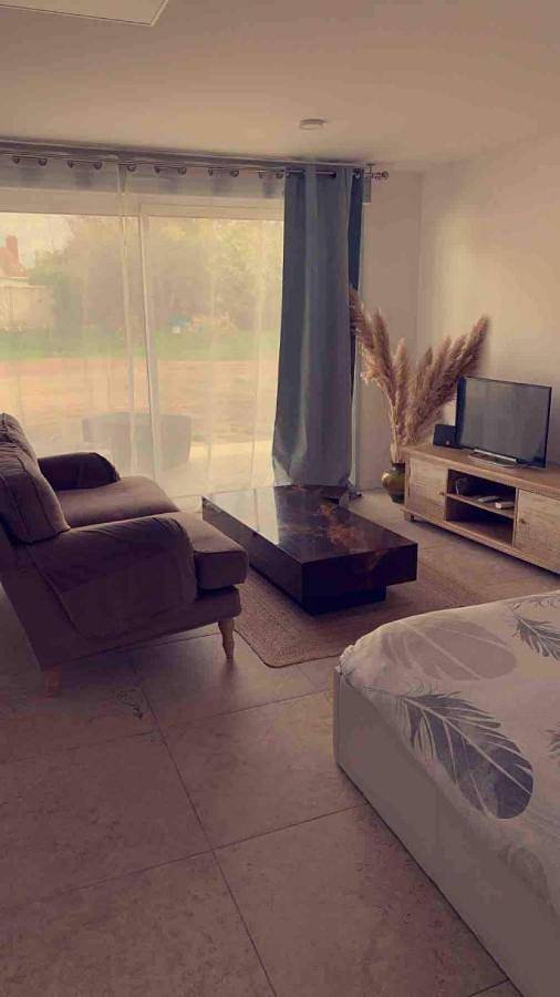 Appartement entier, Grand studio cosy avec terrasse in Joué-lès-Tours, Région de Tours
