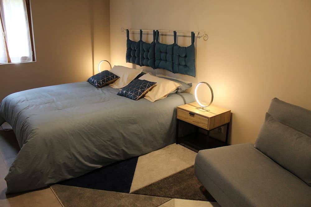 Appartement entier, Appartement sur jardin entre Sisteron et Gorges de la Méouge: Hauts de Toscane 1 in Ribiers, Région de Gap