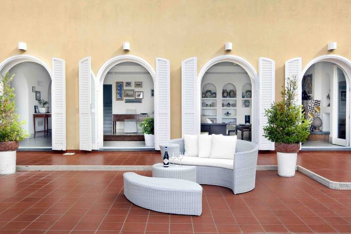 Exclusive Luxury Villa with Pool and Spa in Sorrento, Provincia de Nápoles