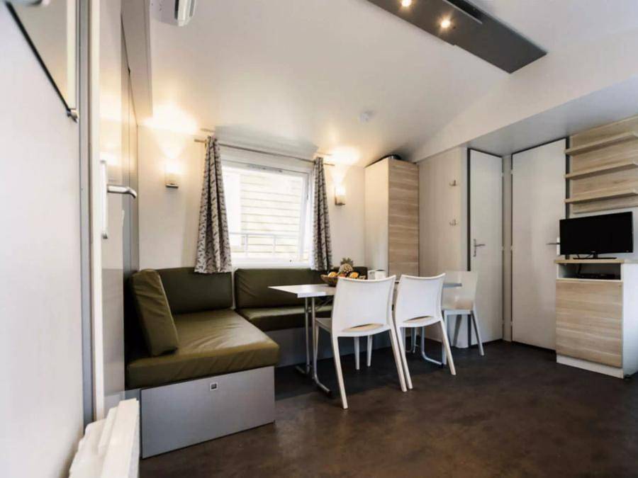 Camping Ushuaïa Villages Les Fougères - Mobilhome 6 personas - Confort Mobil-home 4 Piezas 6 Personas Aire Acondicionado + Tv in Rivedoux-Plage, Isla de Ré