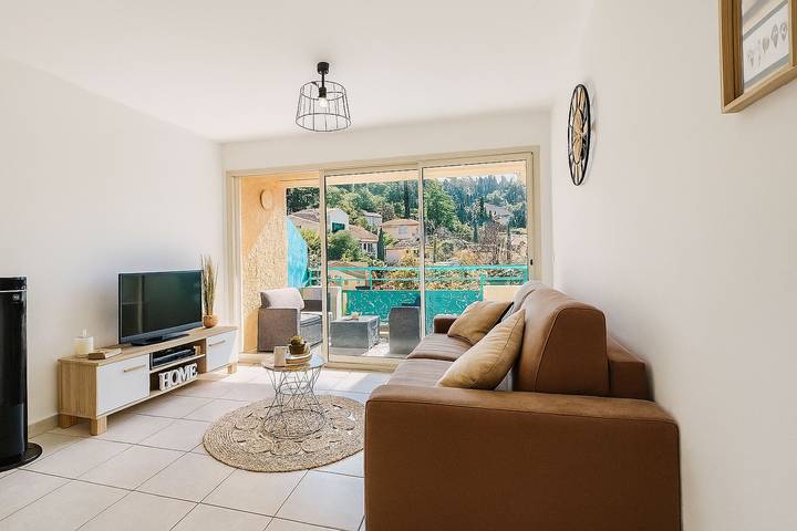 Ganze Wohnung, Ferienwohnung für 2 Personen mit Pool in Roquebrune-Cap-Martin, Mittelmeerküste (Frankreich)