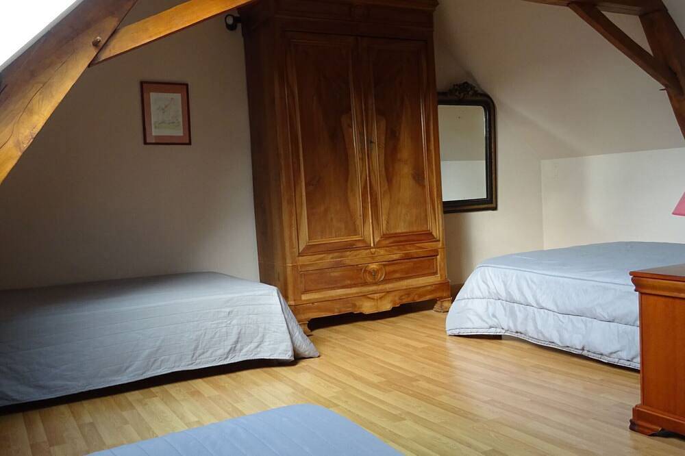 Gîte familial avec jardin et vélos, proche Le Mans in Saint-Gervais-en-Belin, Sarthe