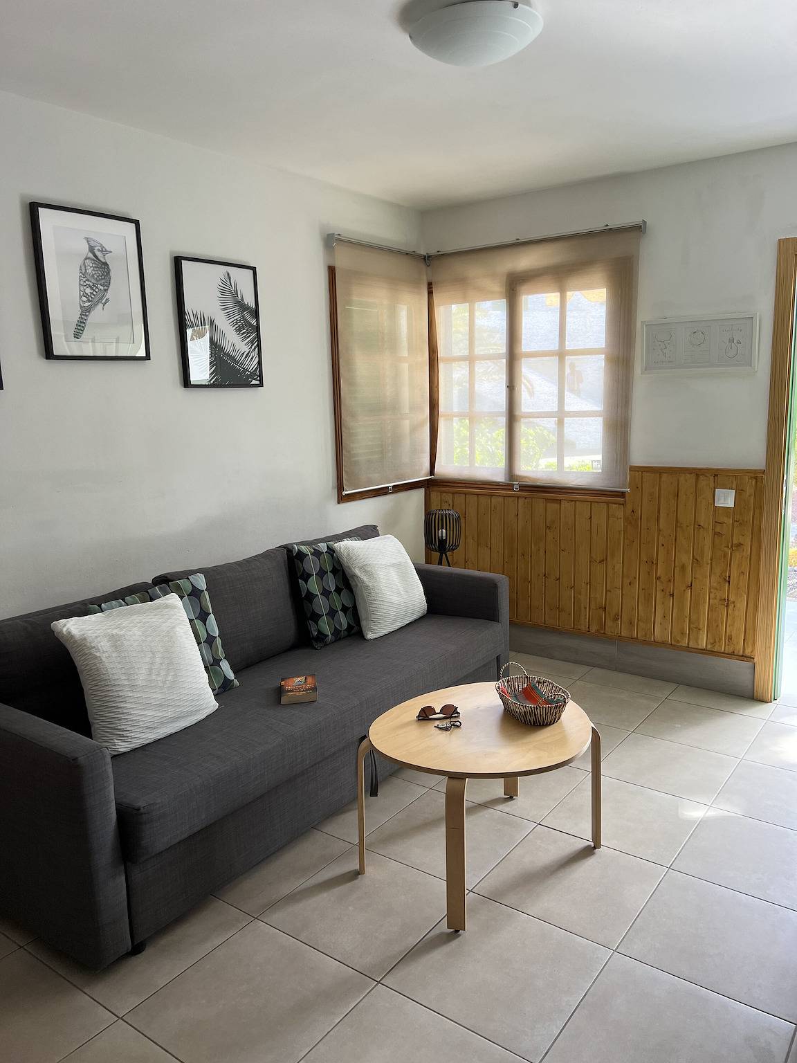 Entire apartment, La Piedra Apartment in Palm Garden Directly on the Beach & Sea in El Cotillo, La Oliva