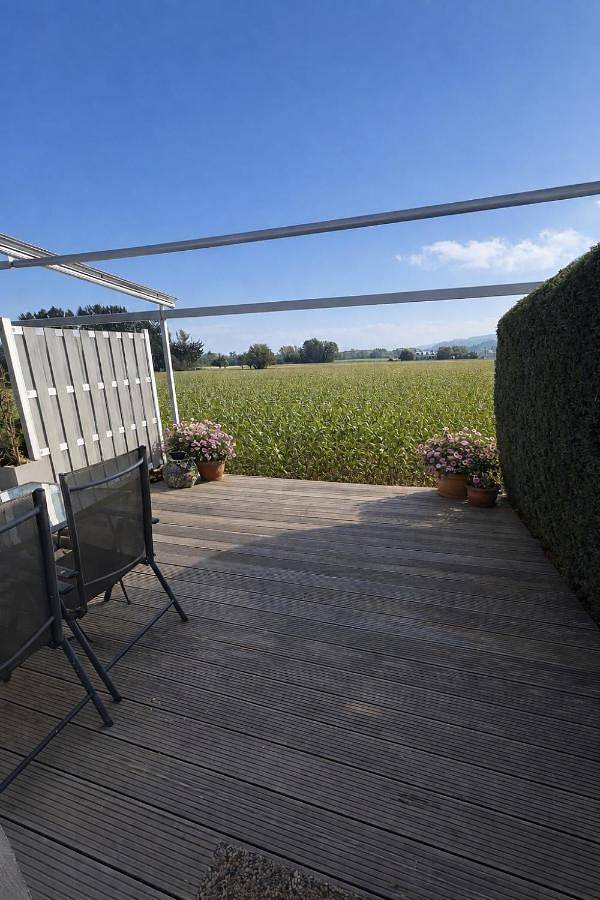 Ferienwohnung für 5 Personen, mit Balkon und Terrasse sowie Garten und Ausblick in Bad Loipersdorf