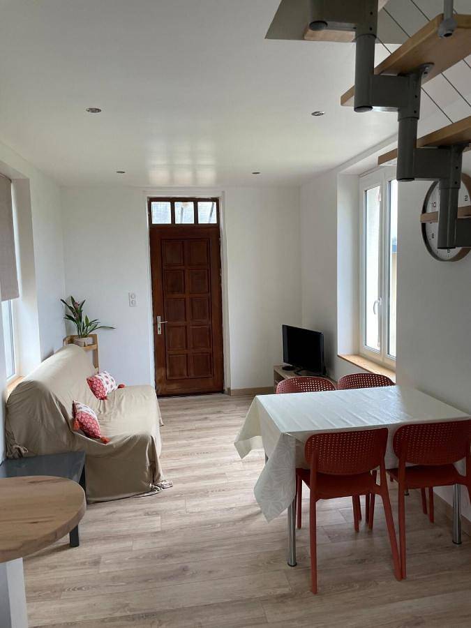 Gîte pour 3 personnes, avec jardin et terrasse, animaux acceptés à Lisieux - 2