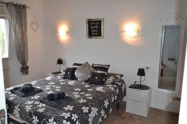 Frei stehende Villa in Privatbesitz mit 3 Betten, privatem Pool, Klimaanlage und WLAN für 6 + 1 Baby in Teulada (Spanien), Costa Blanca