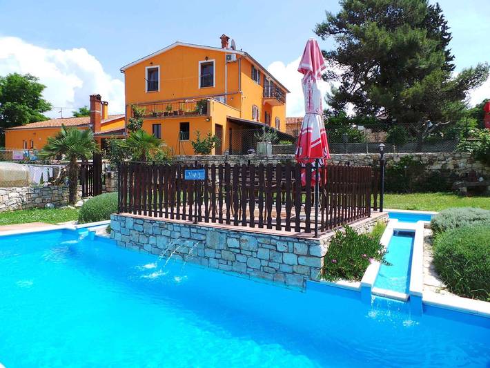 Ferienwohnung für 4 Personen, mit Garten und Balkon, mit Haustier in Nova Vas