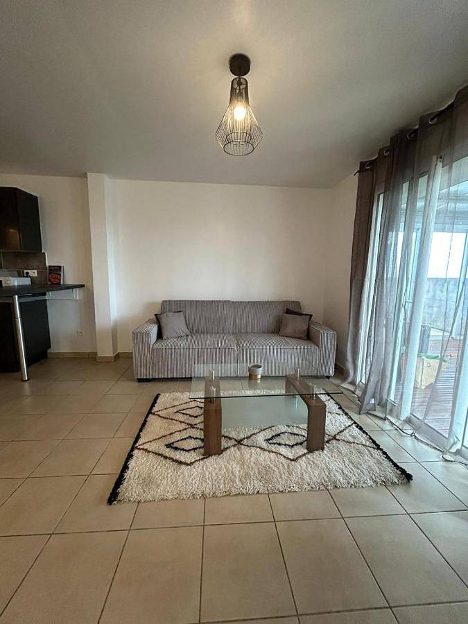 Gîte pour 8 personnes, avec terrasse dans Le Tévelave - 2