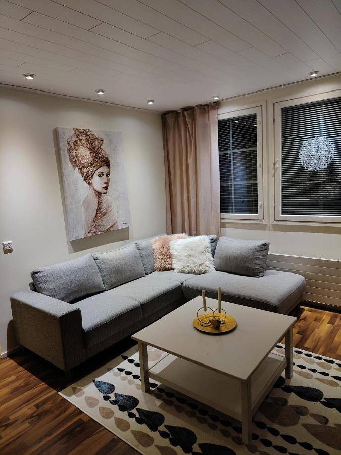 Ganze Wohnung, Arctic circle private 2nd floor suite and balcony in Rovaniemi, Lappland