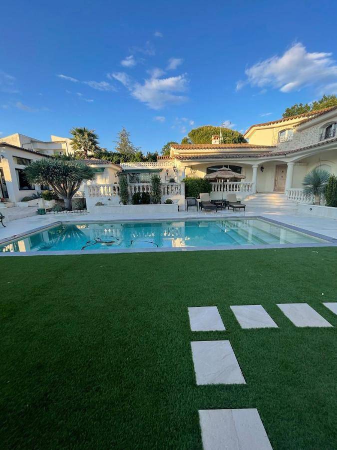 Appartement de vacances pour 7 personnes, avec piscine et jardin