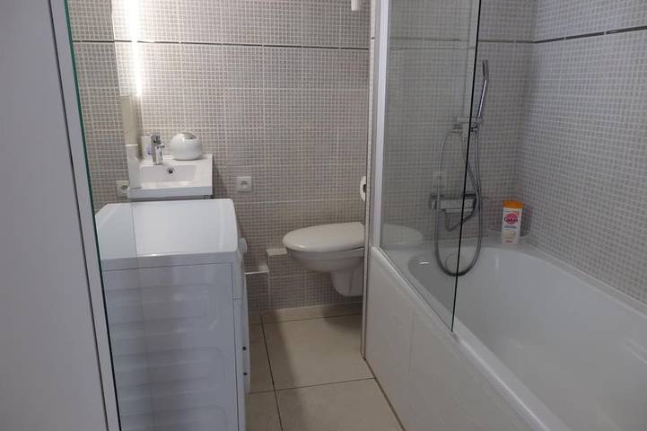 Gîte pour 4 personnes, avec terrasse dans Office De Tourisme De Gruissan - 3