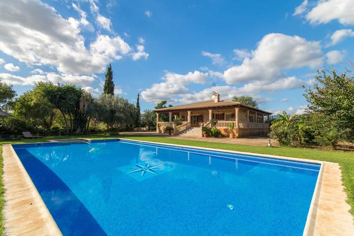 Casa de vacaciones para 6 personas, con Terraza además de Jardín y Piscina en Búger