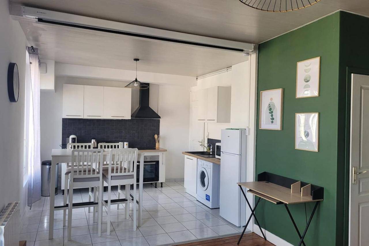 Appartement entier, La rétro- séance in Soissons, Aisne