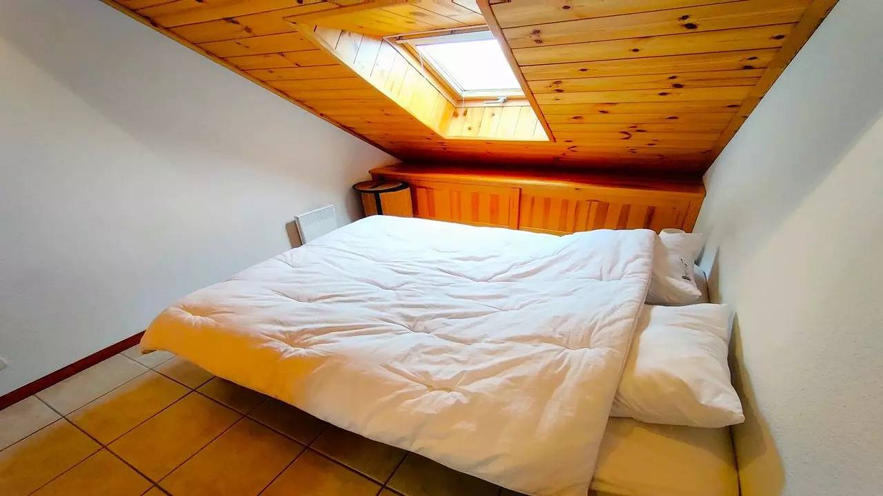 Appartement entier, Agréable Appartement Traversant 6 Personnes avec Balcon in Puy-Saint-Vincent, Parc national des Écrins