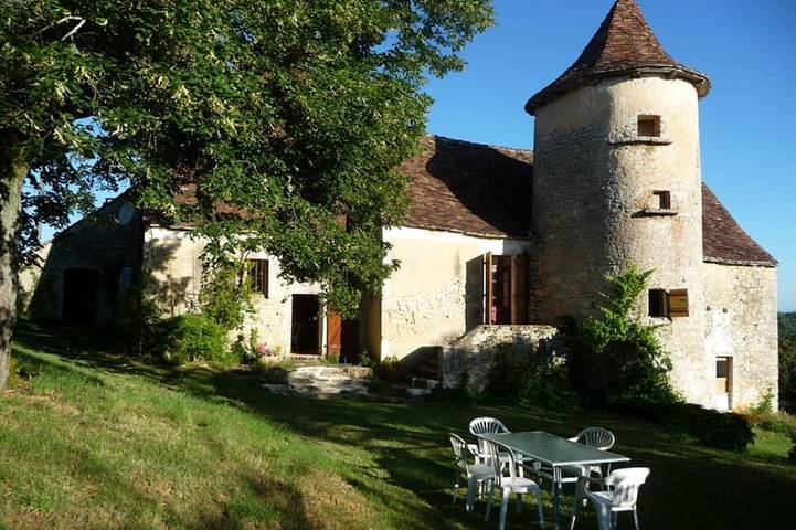 Gîte pour 6 personnes, avec jardin et terrasse, animaux acceptés à Saint-Projet