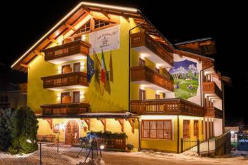 Cottage pour 3 personnes, avec vue et jardin à Carisolo