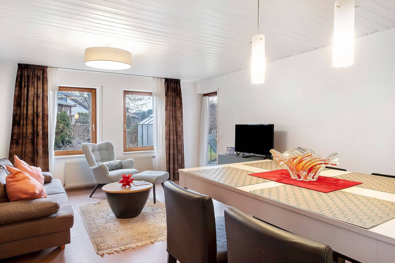 Ganze Wohnung, Ferienwohnung 'Löwenzahn' mit Bergblick, privater Terrasse und Wlan in Unterkirnach, Mittlerer Schwarzwald