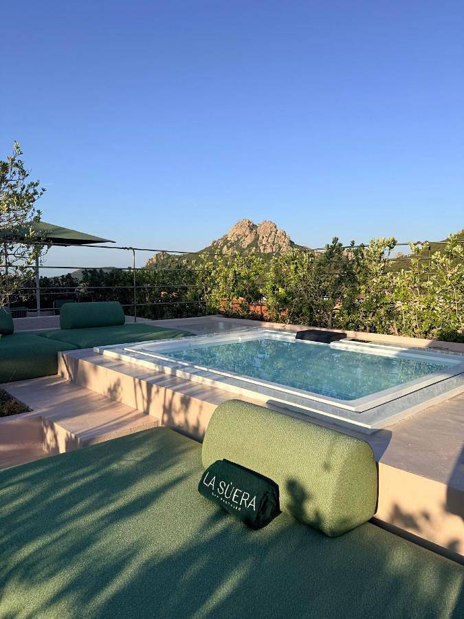 Hotel für 2 Personen, mit Balkon und Terrasse sowie Whirlpool und Garten in San Pantaleo - 4