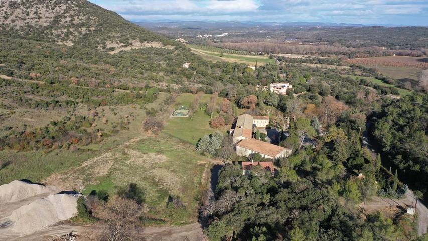 Gîte pour 2 personnes, avec terrasse et piscine ainsi que vue et jardin à Sauve - 3