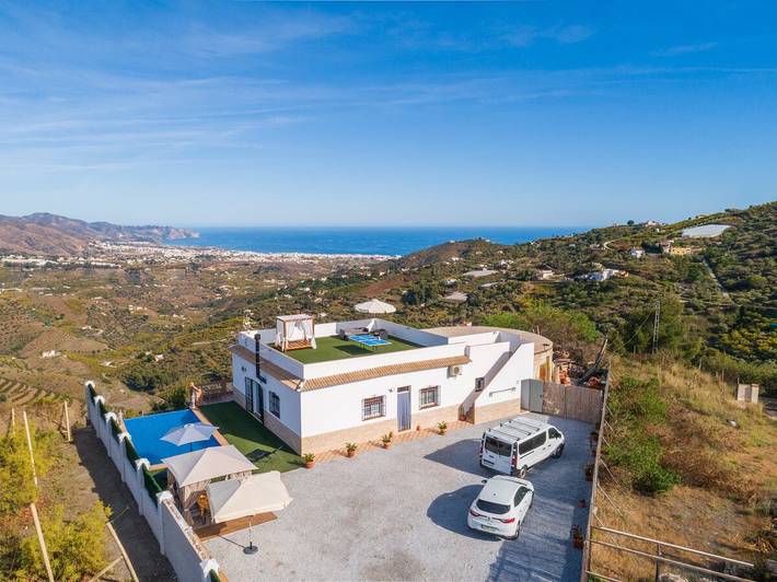 Villa pour 8 personnes, avec vue sur l’océan ainsi que piscine et jardin à Torrox - 4