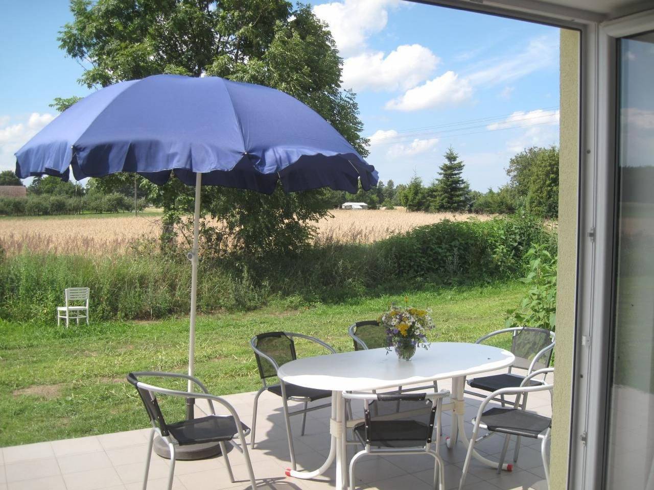 In Rozwarowo mit Schöner Terrasse in Rozwarowo, Polnische Ostsee