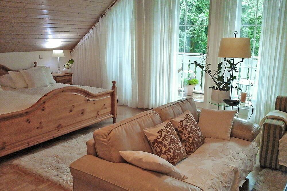 Ganze Wohnung, Villa Stephan · luxurious holiday apartment in the countryside in Extertal, Kreis Lippe