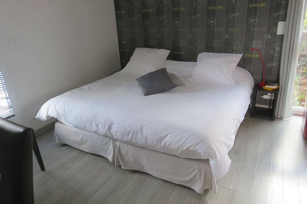 Appartement entier, Au Cadran Solaire, Le Zenith : Studio dans environnement calme et boisé in Nantes, Région de Nantes
